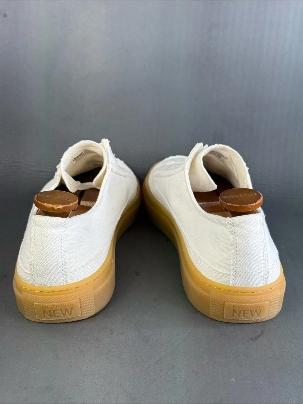 Nothing New Men's Kicks Canvas Sneaker Off-White Gum Sole size 13
